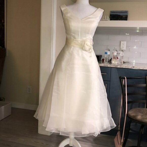 White/Cream Venus Dress (Size 6-7)